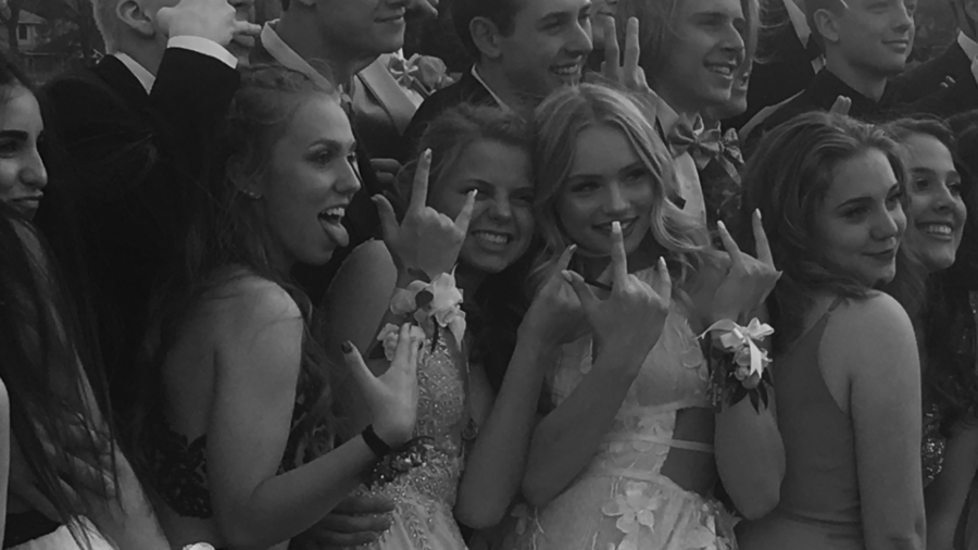 Sydnee Eurich, Zoey Terry, and Aly Ansbacher all pose for prom pictures