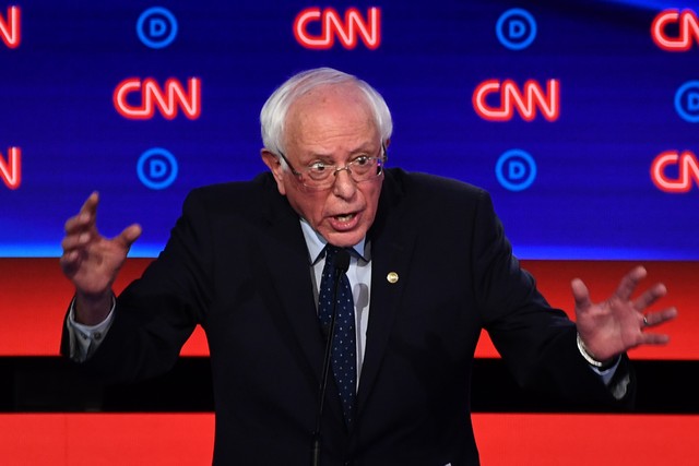 Bernie+Sanders+at+Democratic+Debate+