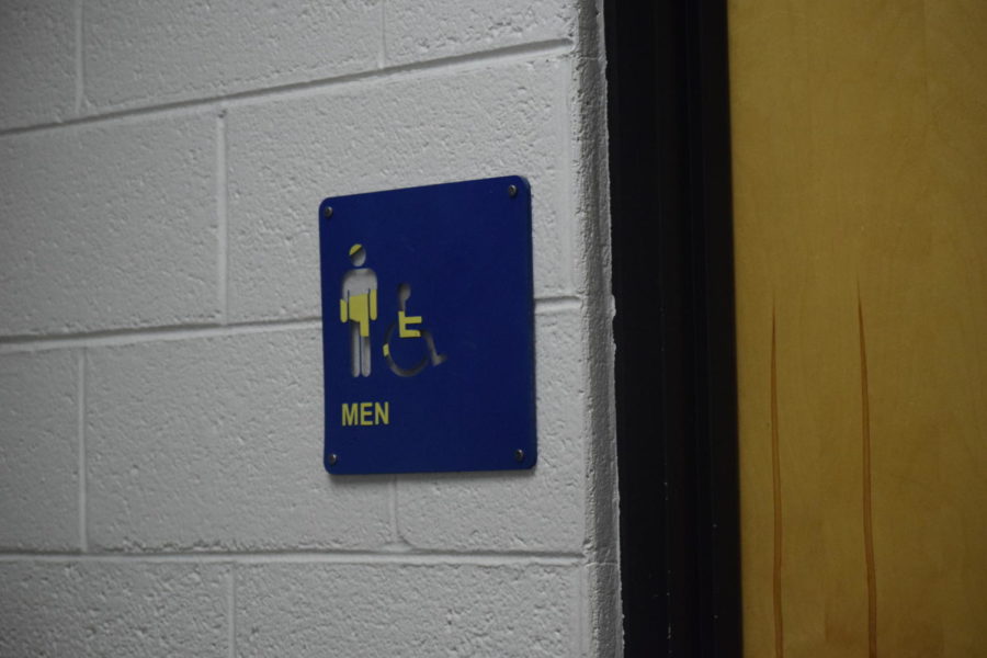 Mens+Restroom+in+the+annex