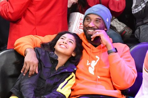 Kobe with his daughter Gianna last public appearance at Lakers game.